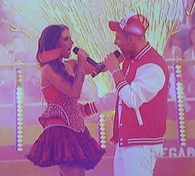„Pop-Titan“ Dieter Bohlens Superstar-Pärchen Pietro Lombardi und Sarah Engels durften eine Schmacht-Ballade in der Abendsonne singen. FARBLOS . a&s-p-Bild. wh.