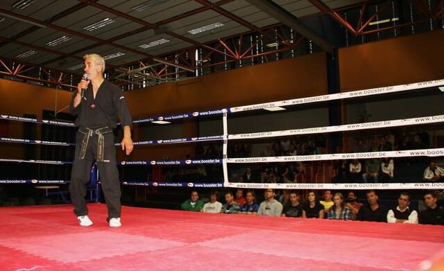 Begrüßung der Kämpfer und Zuschauer