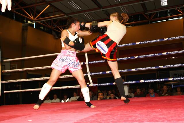 Da flogen die Fäuste!