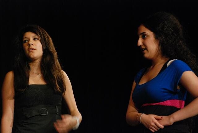 "Themba traut sich trotz AIDS" - szenische collage  10