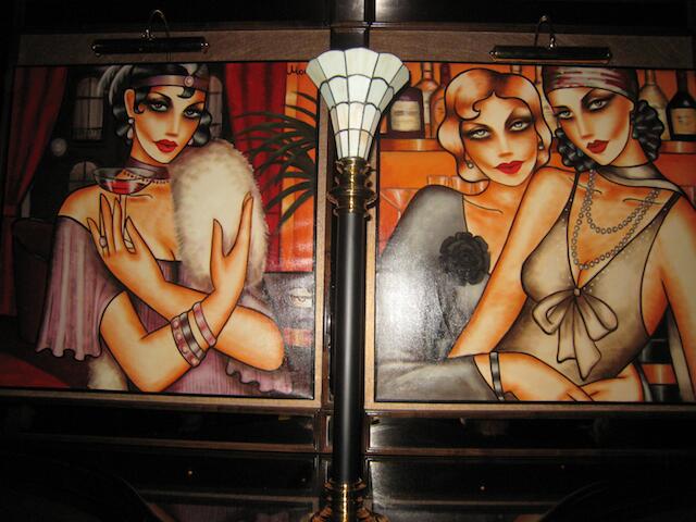 In der Bar des Maritim Hotels in der Stauffenbergstraße
