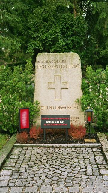 Friedhofsdenkmal