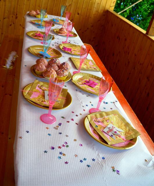 jeder findet an der Tafel Platz
