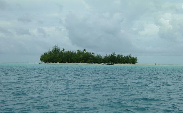 EIN MOTU VOR BORA BORA