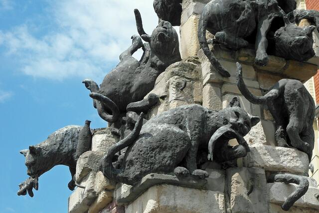 Detail der Säule "Katzenbalgen" von Siegfried Neuenhausen