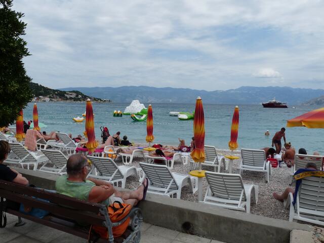 der Bade- und Hafenort Baska