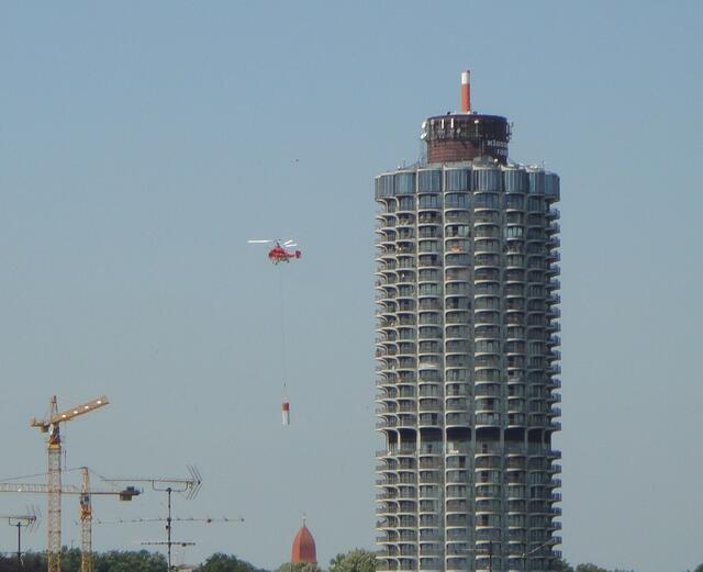 Da fliegt das vierte Teil davon.