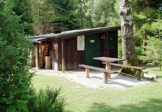 Die "alte" Wachhütte lädt zum verweilen ein ...