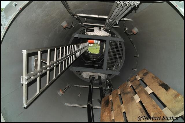 Das Innere des alten Antennenmast