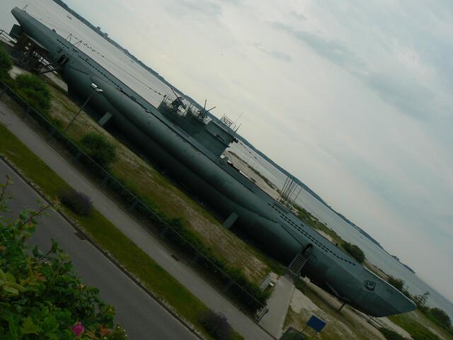 Beim U-Boot Ehrenmal in Laboe