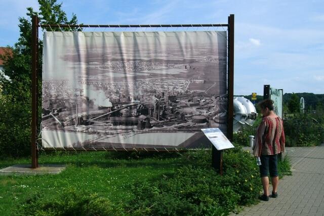 ... über das ehemalige Tor 5 ins Ilseder Hüttengelände