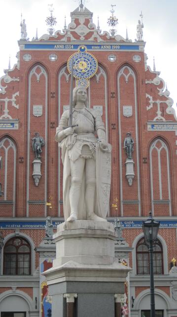 Riga, Roland vor Schwarzhäupterhaus