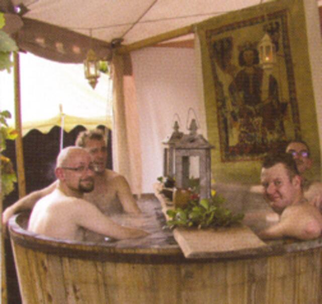 Baden, wie im Mittelalter. | Foto: flyer, burg falkenstein