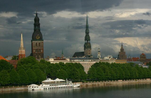 Abendliche Anfahrt auf Riga
