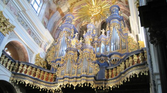 Heilige Linde, Orgel mit beweglichen Figuren