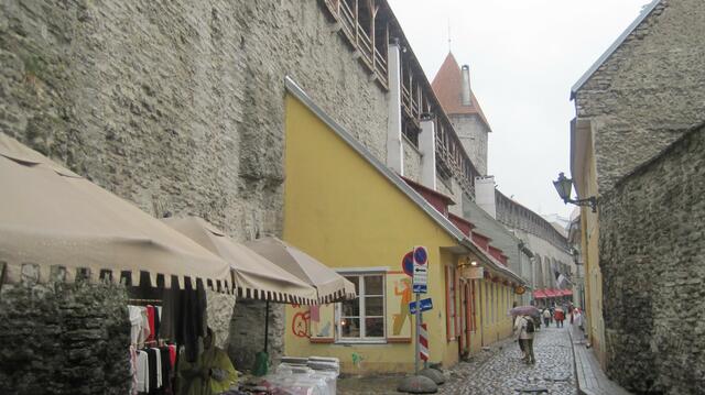 Tallinn, trutzige Stadtmauer