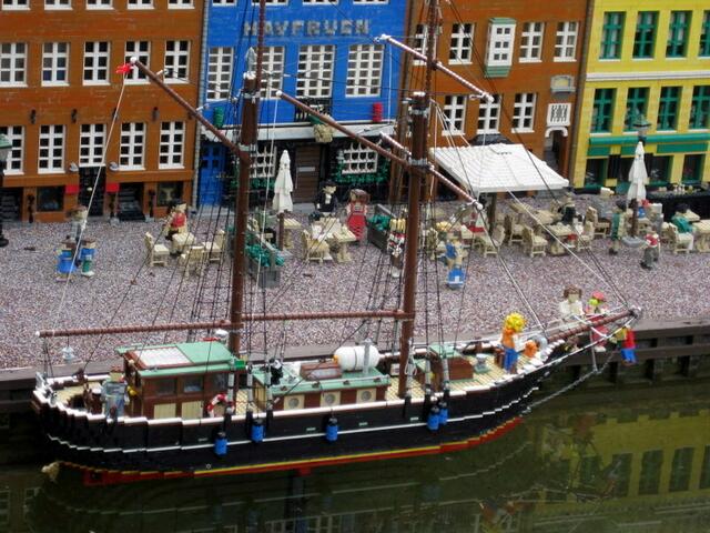 Am Ufer des Kanals