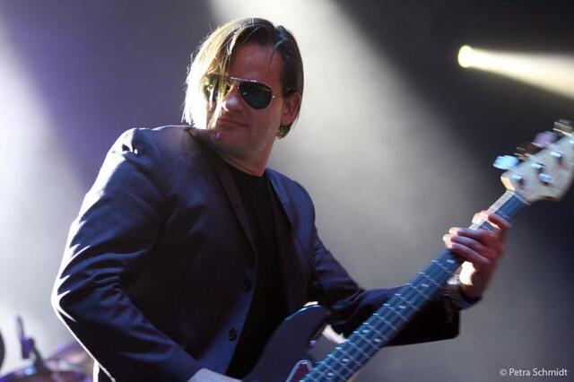 Lenard „Leo“ Schmidthals – Bass