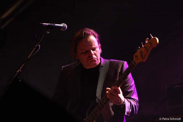 Lenard „Leo“ Schmidthals – Bass
