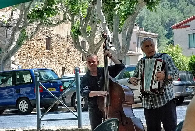 Mittagessen mit Livemusik - was will man mehr ???