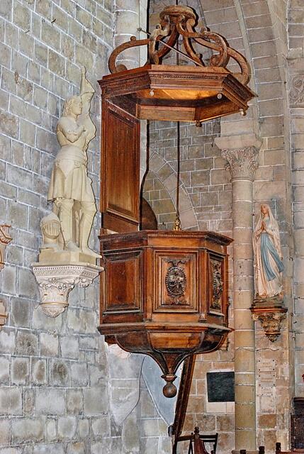 Kanzel in der Abteikirche von Saint-Hillaire