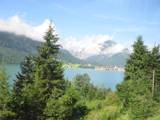 Blick vom Bus aus auf den Achensee.