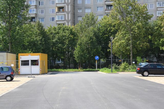 neue Einfahrt an der Erich-Panitz-Straße ......