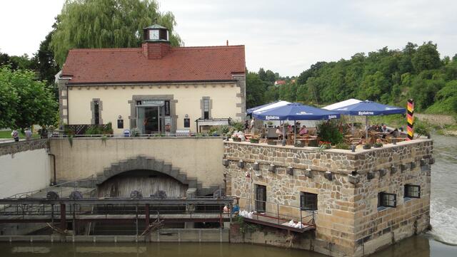 Der östlichste Biergarten Deutschlands (mit Grenzpfosten)
