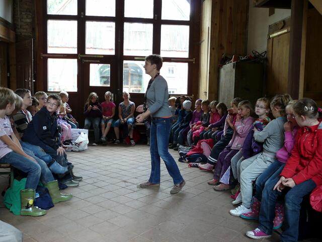 Die Kinder haben ihren Spaß und erleben die Natur.
