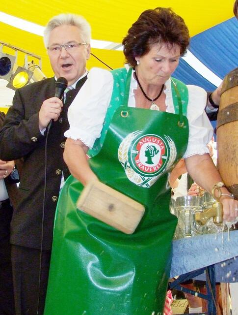 Bürgermeister Ludwig Fröhlich und 2. Bürgermeisterin Barbara Jaser haben nun wieder "tatkräftige" Unterstützung bekommen.