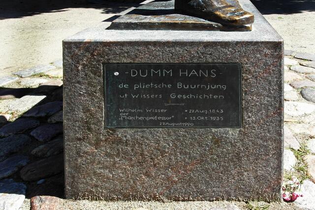 "Dumm Hans", de plietsche Buurnjung ut Wissers Geschichten
Wilhelm Wisser 1843 - 1935
27. August 1990