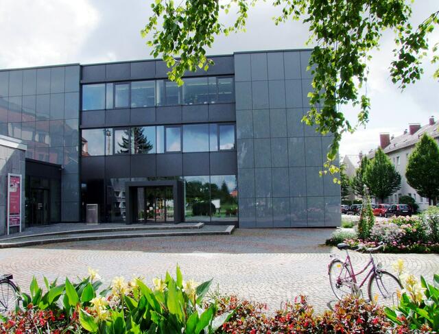 Das Königsbrunner "Regierungsgebäude" wurde erst kürzlich generalsaniert