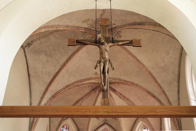 Triumphkreuz mit lebensgroßem Corpus aus dem 15. Jahrhundert (spätgotisch) auf neuerem Holz