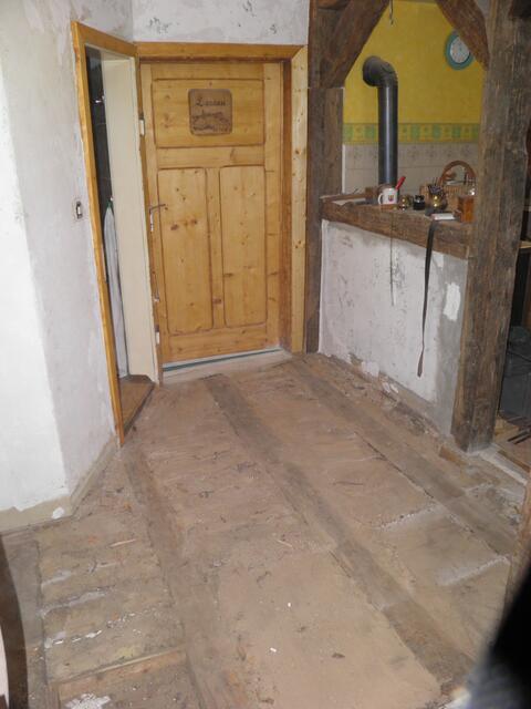 ...unter den Dielen, abenteuerlich