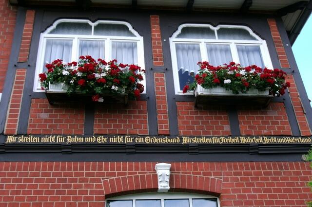 "Wir streiten nicht für Ruhm und Ehr, nicht für ein Ordensband, wir streiten für Freiheit, Wahrheit, Recht und Vaterland."