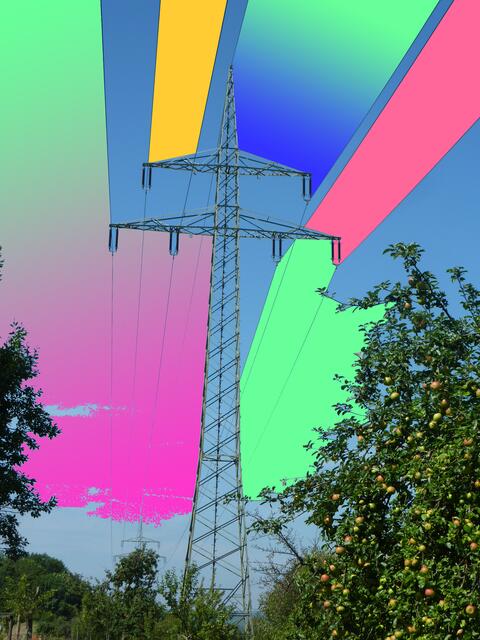 ars evolutoria PERFORMANCE zeigt Beispiele für Hochspannungsleitungen: Dies sind Stromleitungen, die zur Übertragung von elektrischer Energie über große Distanz dienen.