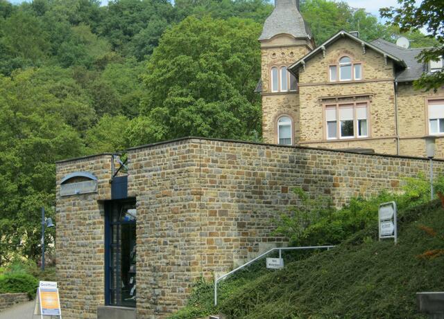 Gästehaus Schönfels mit Buchhandlung (Tal)