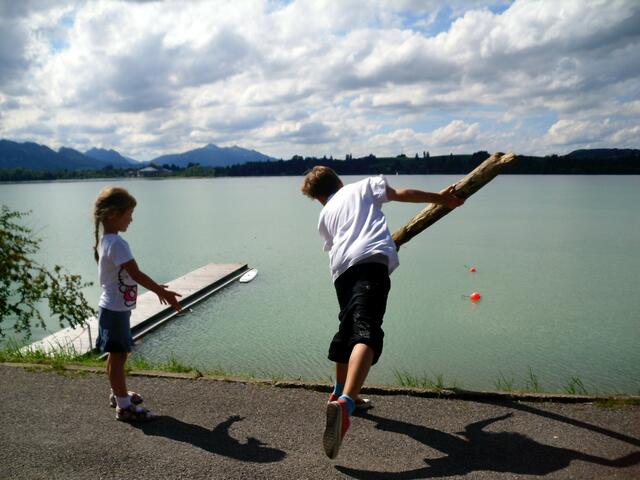 und schwer