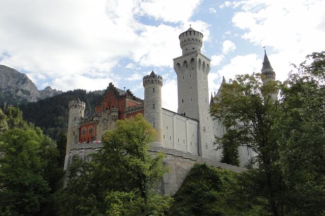 Erster Blick auf Schloss Neuschwanstein