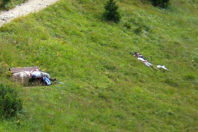 Müde Wanderer kann man überall antreffen