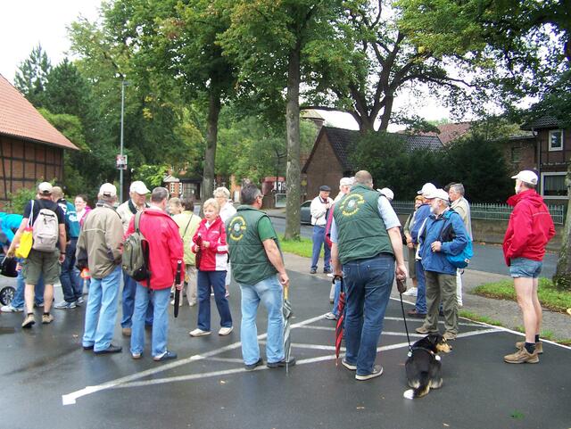 Treffen auf dem Kirchplatz