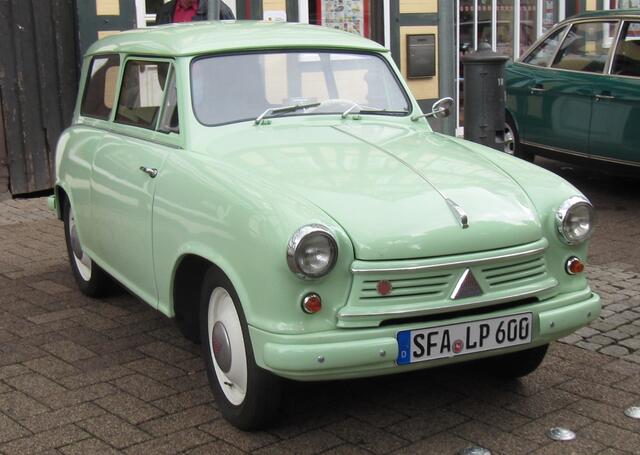 LLOYD 600