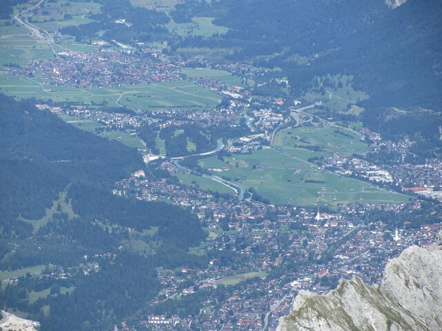 Blick auf Garmisch, Partenkirchen, Burgrain und Farchant