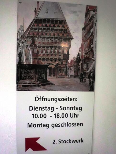 Ab dem 2. Stockwerk, es gibt auch einen Fahrstuhl