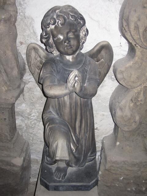 wurde vor Jahren auf dem Friedhof gerettet