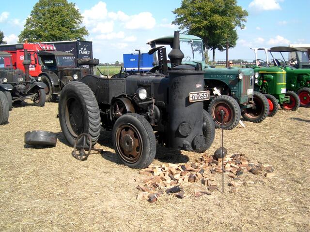 Mit Holzvergaser