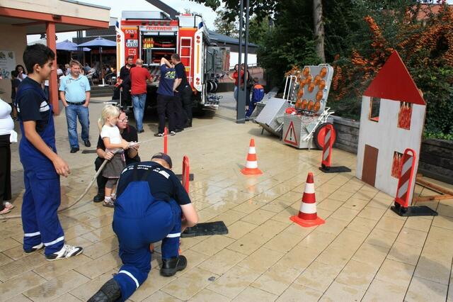 37. Heimat- und Soldatenfest in Stadtallendorf; die Feuerwehr beim verkaufsoffenen Sonntag in der Stadtmitte