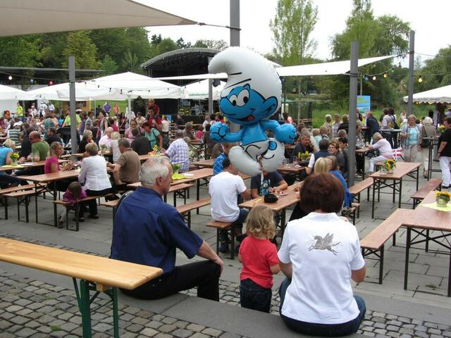 37. Heimat- und Soldatenfest in Stadtallendorf; Weindorf