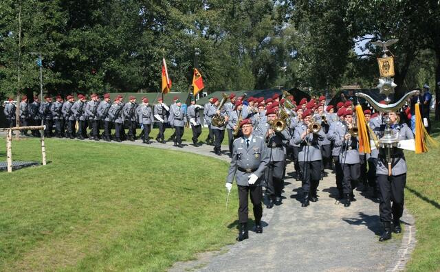 37. Heimat- und Soldatenfest in Stadtallendorf; Feierliches Gelöbnis