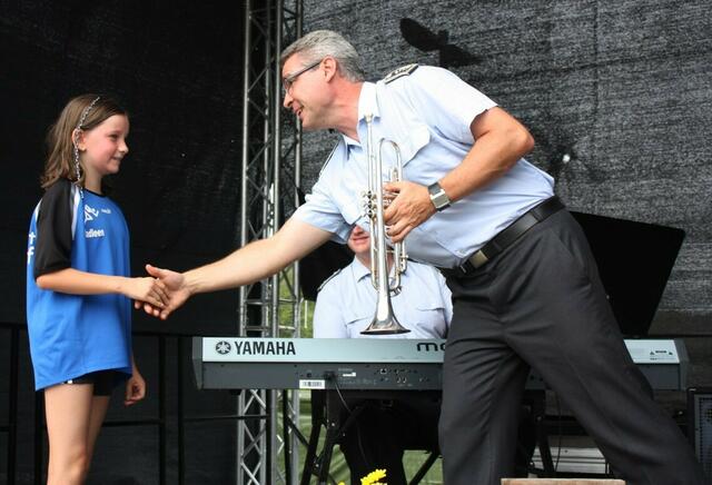 37. Heimat- und Soldatenfest in Stadtallendorf; das Heeresmusikkorps gratuliert zum Geburtstag